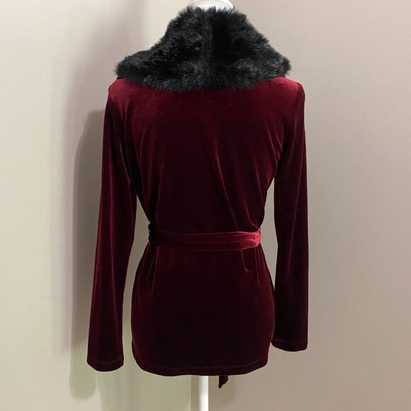 Red Velvet and Faux Fur Blazer size small - Picture 5 of 8